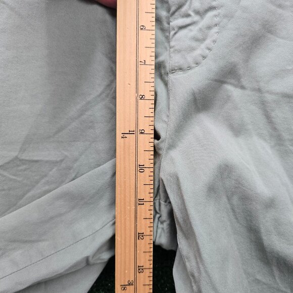 Tommy Bahama Shorts Mens 35 Light Green Chino Flat Front Summer Beach Preppy - Picture 3 of 7